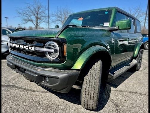 2025 Ford Bronco Outer Banks