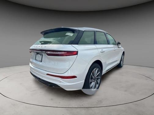 White Metallic 2024 Lincoln Corsair Grand Touring