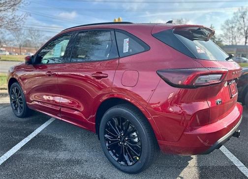 2025 Ford Escape ST-Line Elite