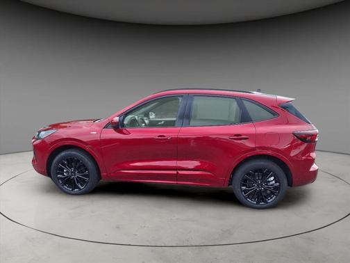 2025 Ford Escape ST-Line Elite