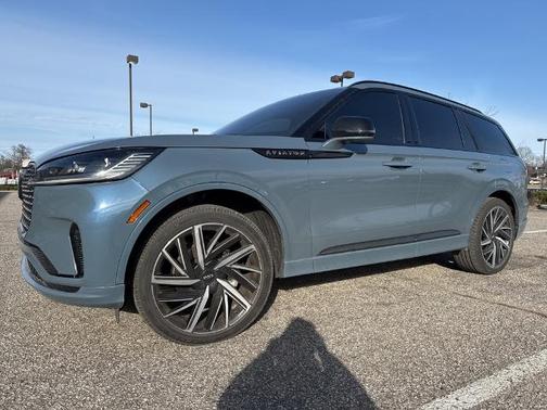2025 Lincoln Aviator BLACK LABEL
