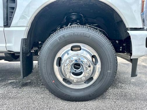 2025 Ford F-350 Platinum