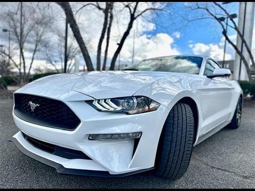2022 Ford Mustang EcoBoost Premium