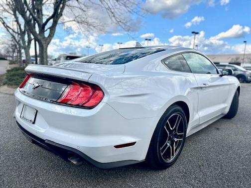 2022 Ford Mustang EcoBoost Premium