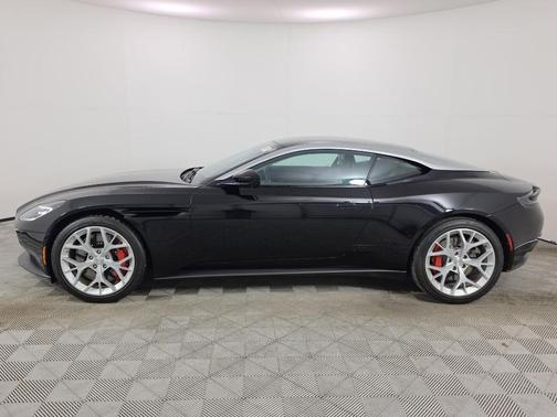 Onyx Black 2019 Aston Martin DB11 V8