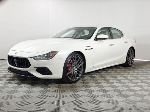 2022 Maserati Ghibli Modena