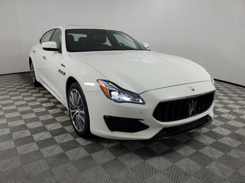 2022 Maserati Quattroporte Modena Q4