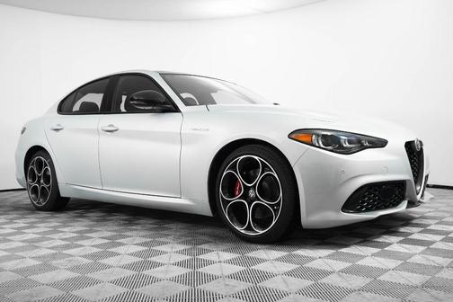 2025 Alfa Romeo Giulia Veloce