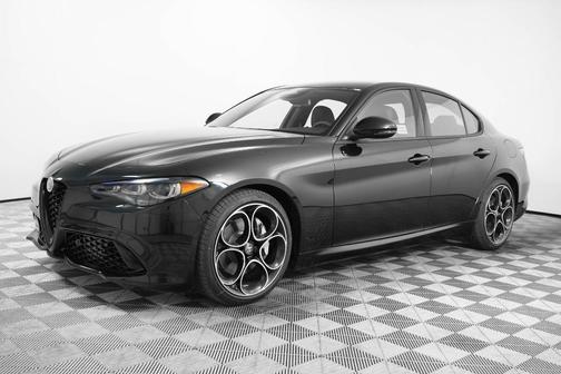 2025 Alfa Romeo Giulia Base