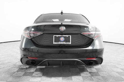 2025 Alfa Romeo Giulia Base