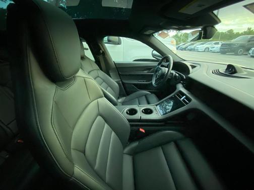 2023 Porsche Taycan Base