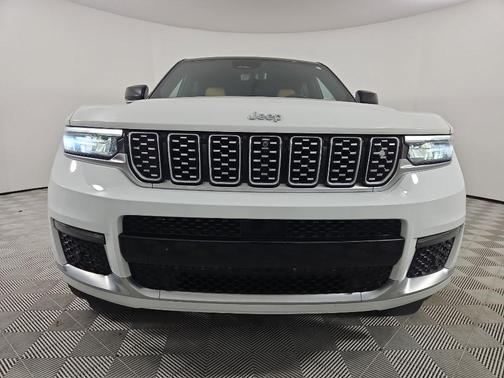 Bright White Clearcoat 2024 Jeep Grand Cherokee L Summit
