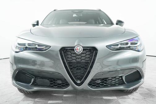 2025 Alfa Romeo Stelvio Base