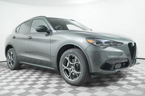2025 Alfa Romeo Stelvio Base