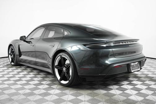 2022 Porsche Taycan Base