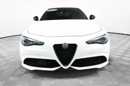 2022 Alfa Romeo Giulia Veloce