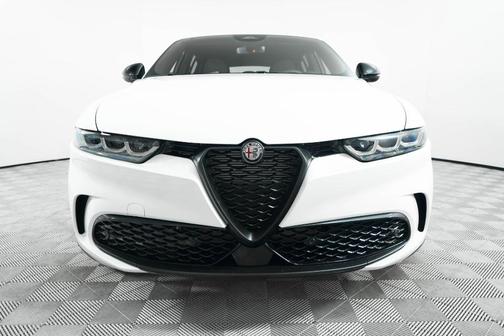 2025 Alfa Romeo Tonale Base