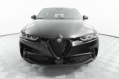 2025 Alfa Romeo Tonale Base