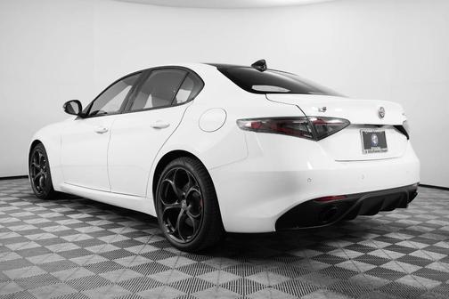 2025 Alfa Romeo Giulia TRIBUTO ITALIANO Q4