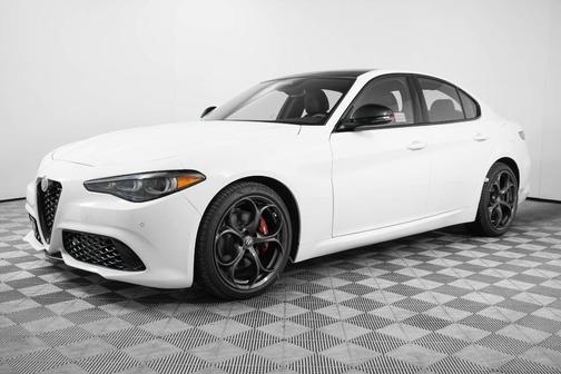 2025 Alfa Romeo Giulia TRIBUTO ITALIANO Q4