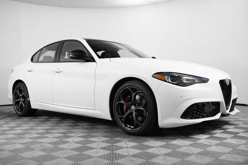 2025 Alfa Romeo Giulia TRIBUTO ITALIANO Q4