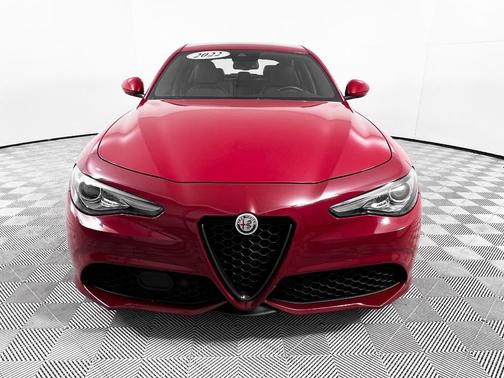 2022 Alfa Romeo Giulia Base