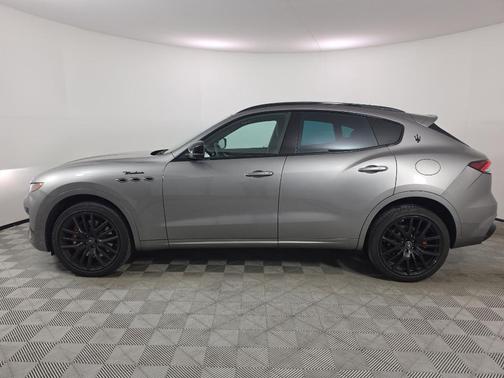 Grigio Metallic 2022 Maserati Levante Modena