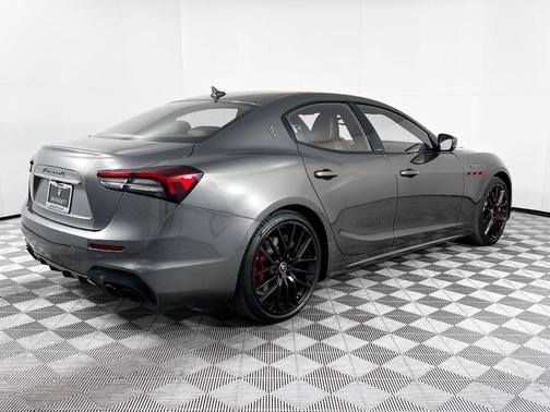 2022 Maserati Ghibli Trofeo