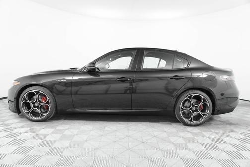 2025 Alfa Romeo Giulia Veloce