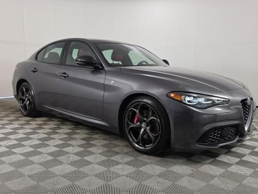 Vesuvio Gray Metallic 2024 Alfa Romeo Giulia Ti