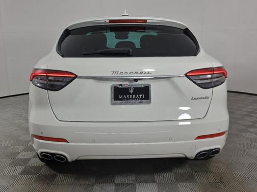 White 2023 Maserati Levante GT