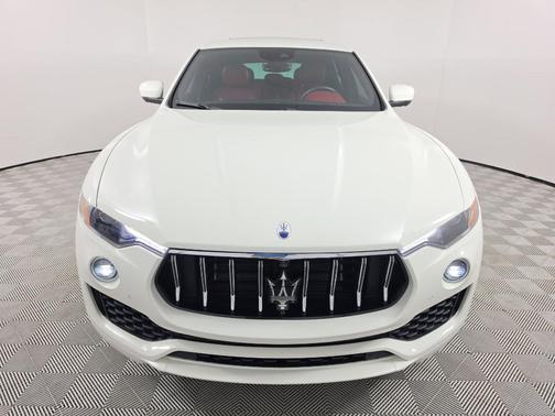 White 2023 Maserati Levante GT
