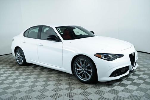2024 Alfa Romeo Giulia Base