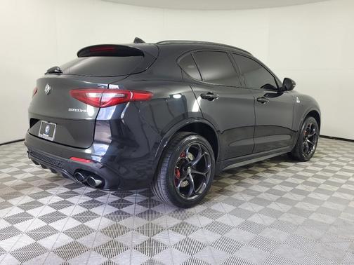 2022 Alfa Romeo Stelvio Quadrifoglio