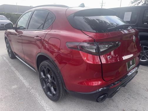 Rosso 2024 Alfa Romeo Stelvio Veloce