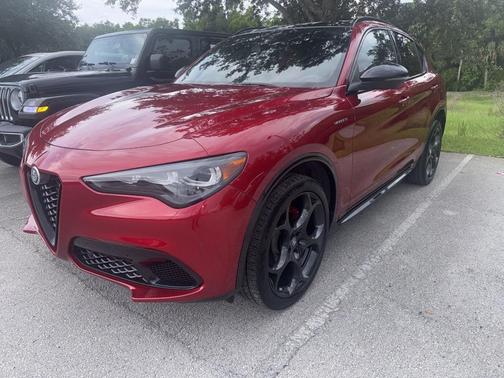 Rosso 2024 Alfa Romeo Stelvio Veloce