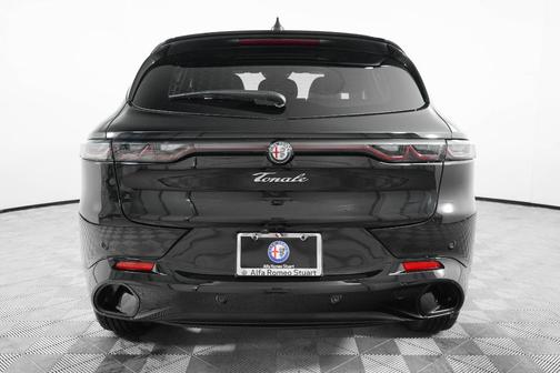 2025 Alfa Romeo Tonale Base