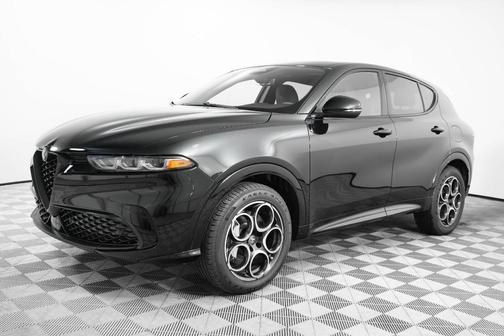 2025 Alfa Romeo Tonale Base