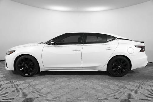2021 Nissan Maxima SR