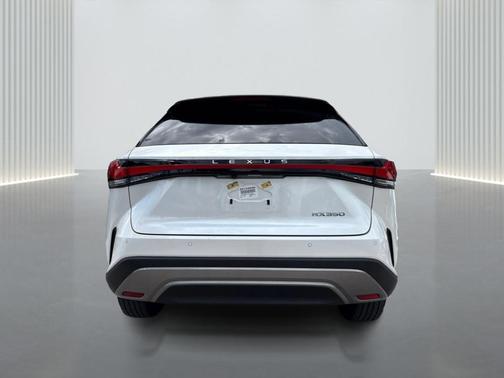White Pearl 2025 Lexus RX 350 350