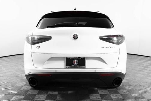 2025 Alfa Romeo Stelvio Base