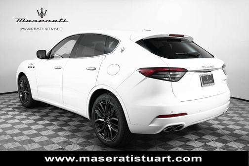 2024 Maserati Levante GT Ultima