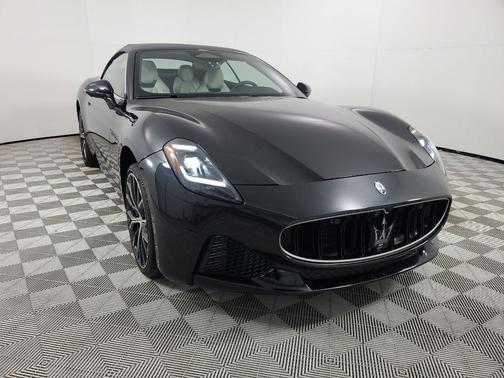 2025 Maserati GranCabrio BASE