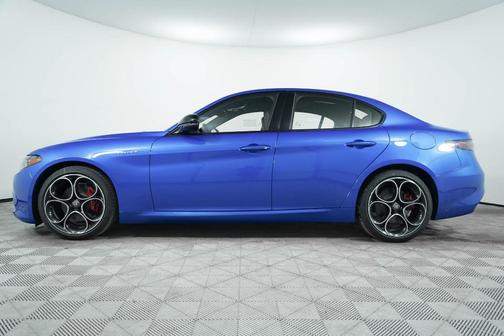 2025 Alfa Romeo Giulia Veloce