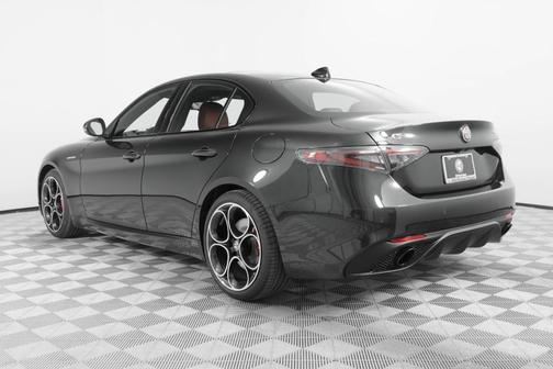 2025 Alfa Romeo Giulia Veloce