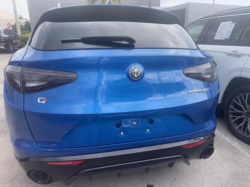 Misano Blue Metallic 2024 Alfa Romeo Stelvio Veloce