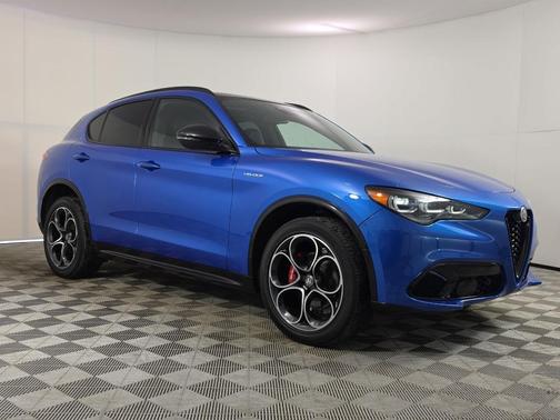 Misano Blue Metallic 2024 Alfa Romeo Stelvio Veloce