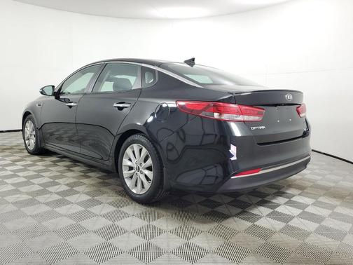 2018 Kia Optima S