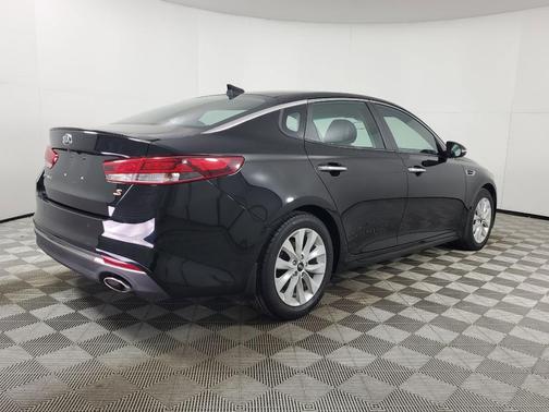 2018 Kia Optima S