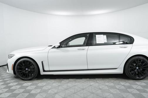 2022 BMW 750 i xDrive
